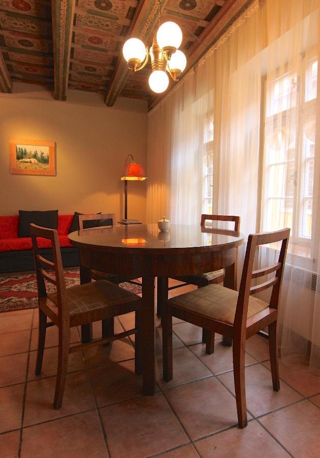 Historical Apartment With Balcony プラハ エクステリア 写真